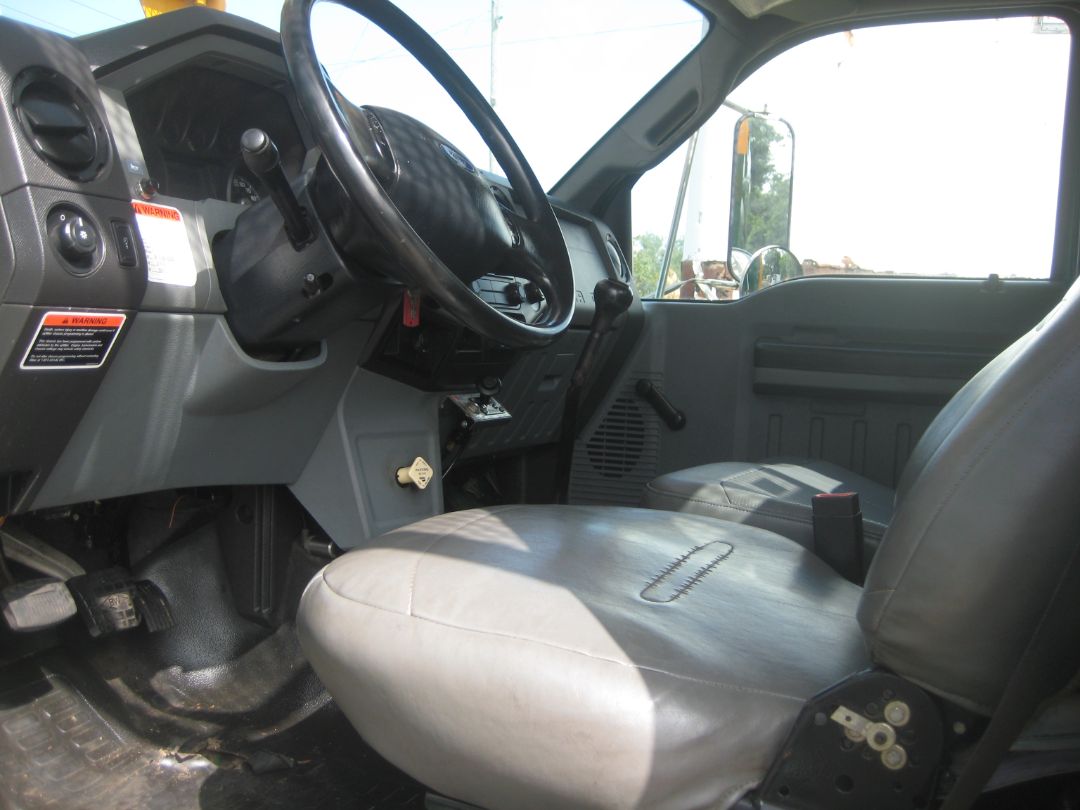 2011 FORD F750 - Image 5